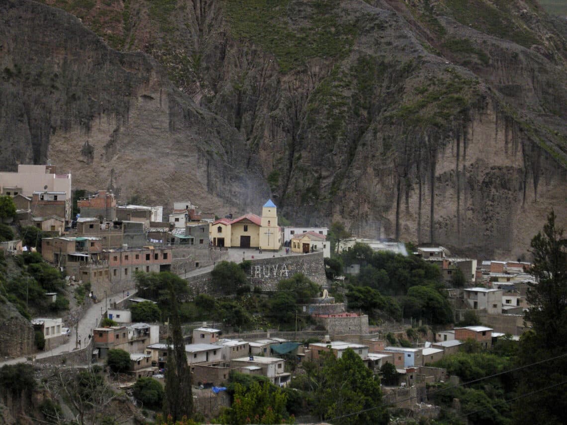 Por qué Iruya es un pueblo mágico que parece descender del cielo