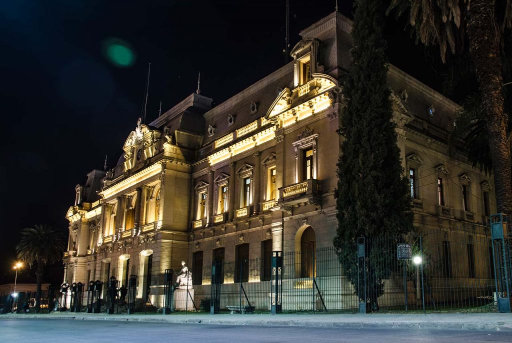 Casa de Gobierno de San Salvador de Jujuy de noche, foto: Hernan Paganini