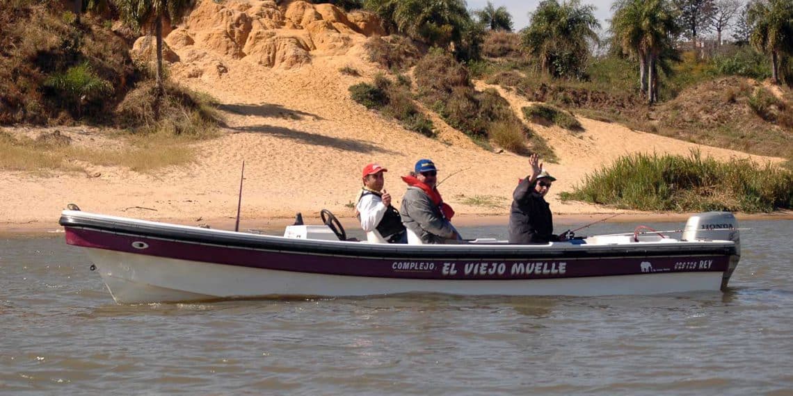 Pesca en el Río Paraná, Bella Vista, Corrientes