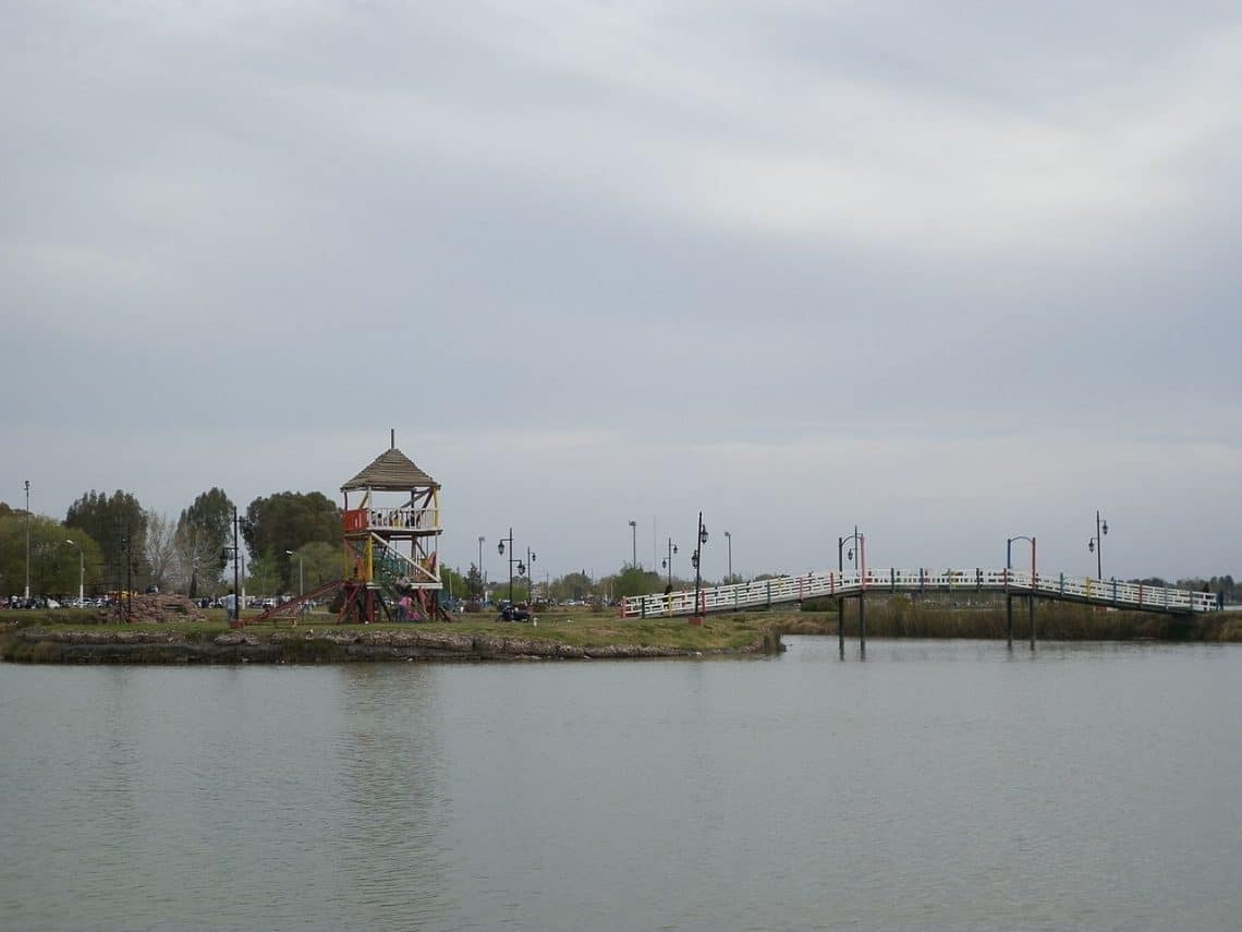 Mirador de la laguna del Parque Don Tomás, Santa Rosa, La Pampa