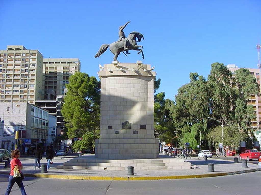 Monumento a José de San Martín, Neuquén Capital