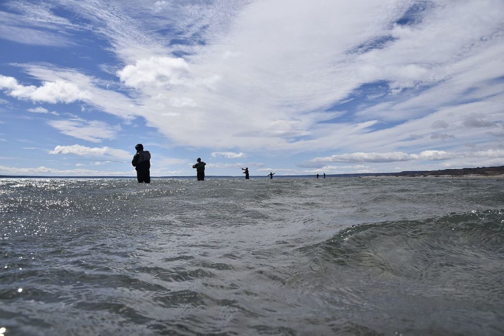 Pesca en Lago Strobel, Santa Cruz