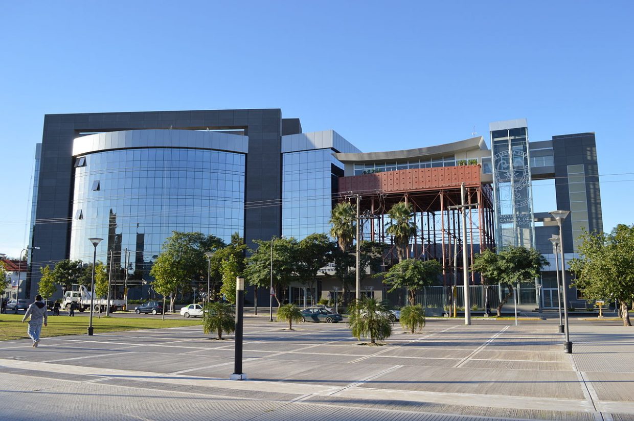 Edificio de la Cámara de Diputados de Santiago del Estero ...