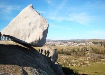 Piedra Movediza y Cerro en Tandil