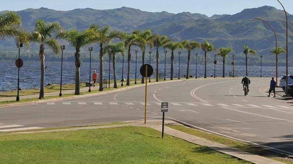 Palmeras costanera de Villa Carlos Paz, Córdoba