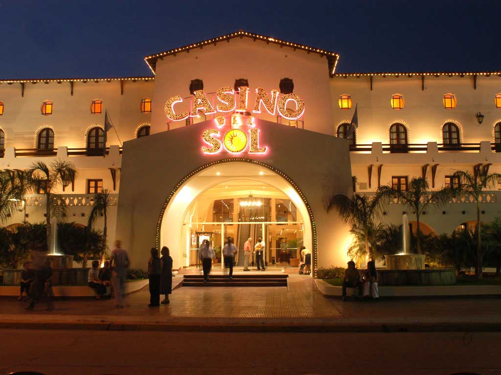 Casino del Soi, Termas de Río Hondo - ph Cecilia Lutufyan