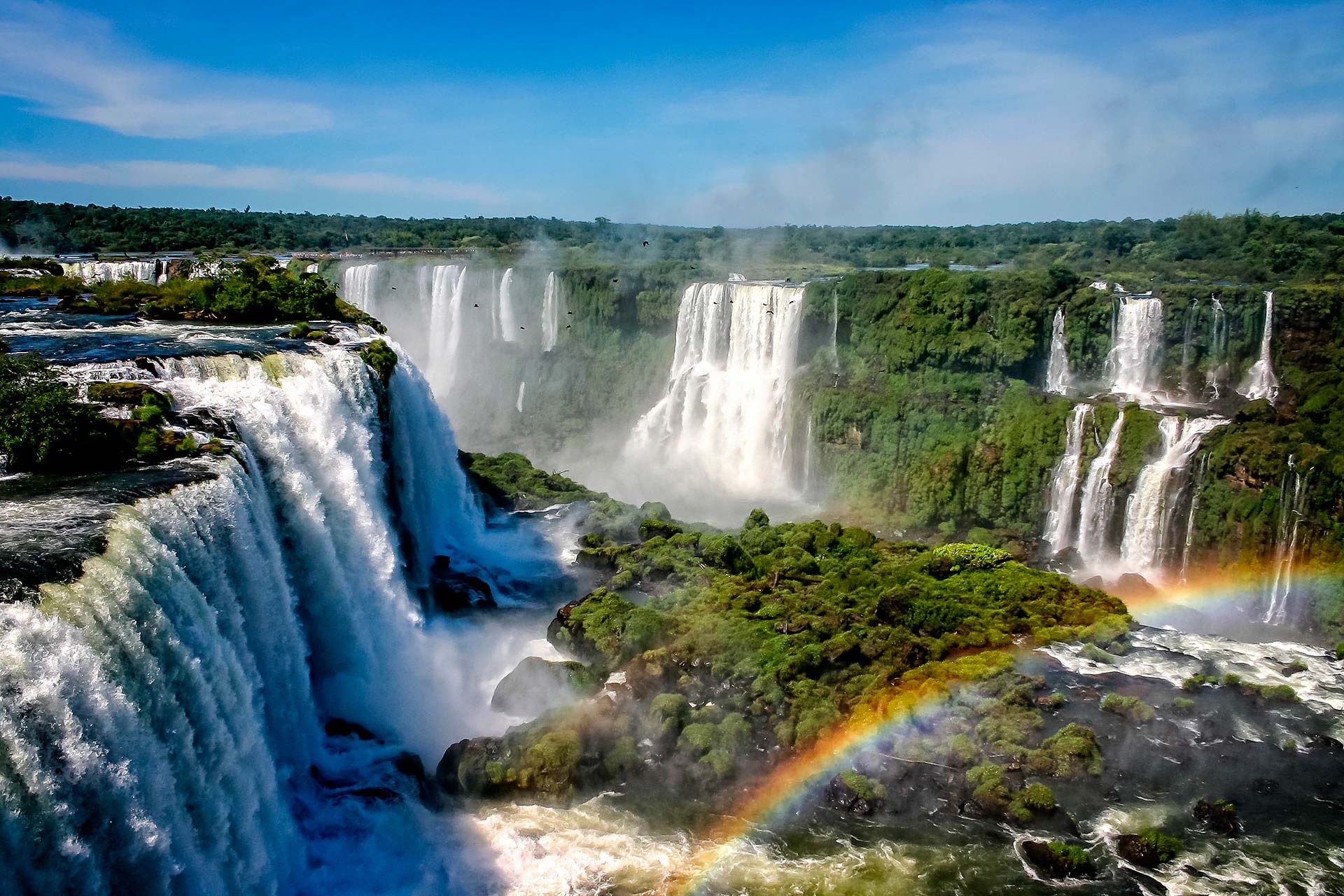 Iguazu Falls, a natural pearl Cataratas-iguazu-panoramica