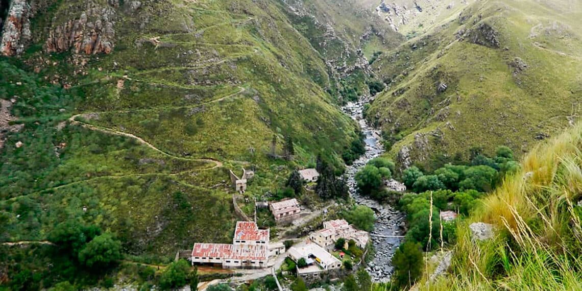 Pueblo escondido, Cerro Áspero, Valle de Calamuchita, Córdoba